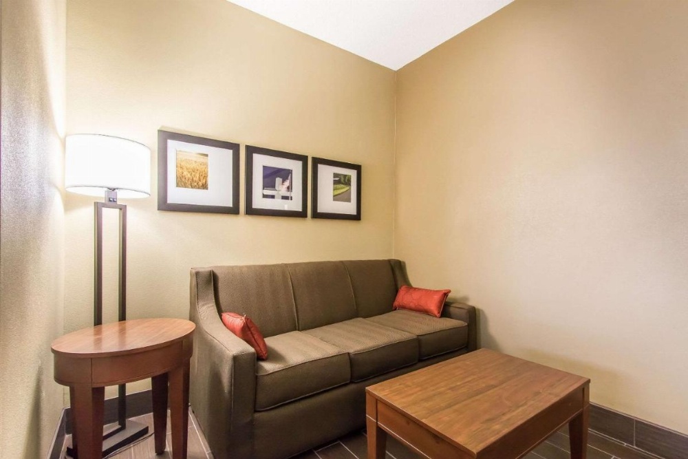 Room image 3